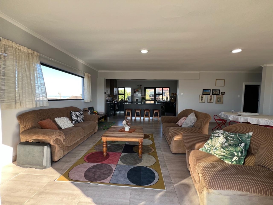 9 Bedroom Property for Sale in Jeffreys Bay Central Eastern Cape